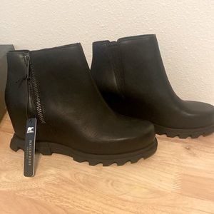 NWT Sorel Joan of Arctic Wedge III Zip bootie